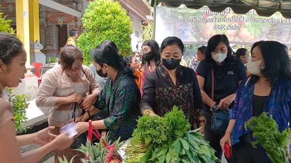 Cara Kota Denpasar Kendalikan Inflasi, Selain Operasi Pasar Juga Gelar Bazar Pangan