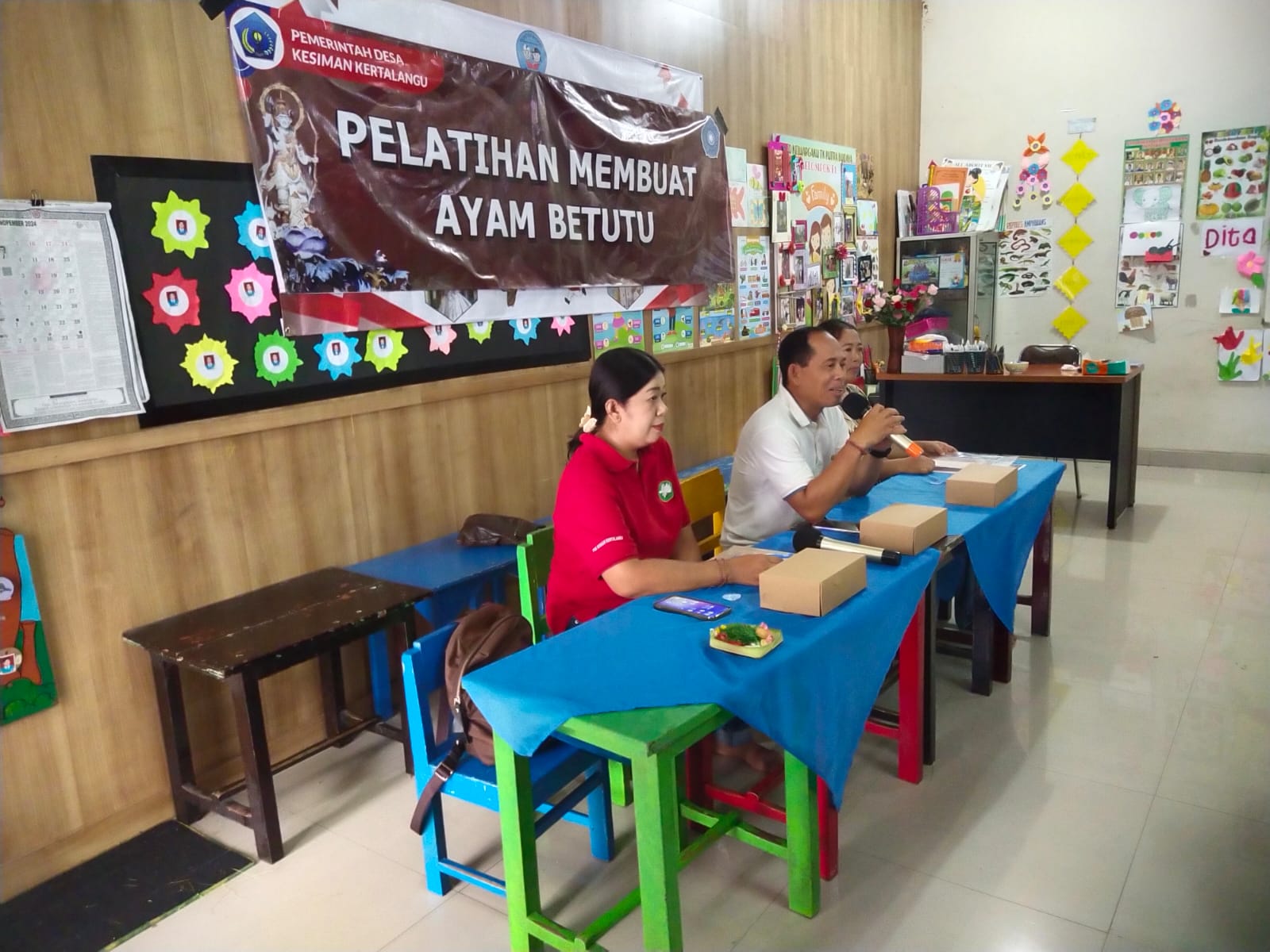 Latih PKK Membuat Ayam Betutu Desa Kesiman Kertalangu Dorong Jiwa Kewirausahaan