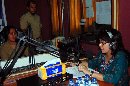 NY. SELLY LAKUKAN INTERAKTIF DI RADIO PEMKOT