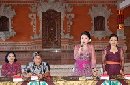 PKK DENPASAR GELAR KURSUS KECANTIKAN