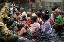 PKK Kota Denpasar Ajak Para Lansia Dharmayatra